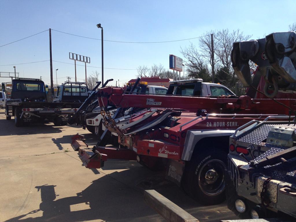Pictures for AAA Towing Inc. in Dallas, TX 75225 Auto Wreckers